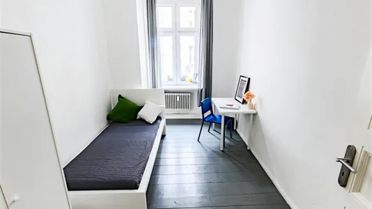 Rooms in Location is not specified - photo 1