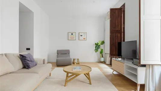 Apartments in Barcelona Ciutat Vella - photo 2