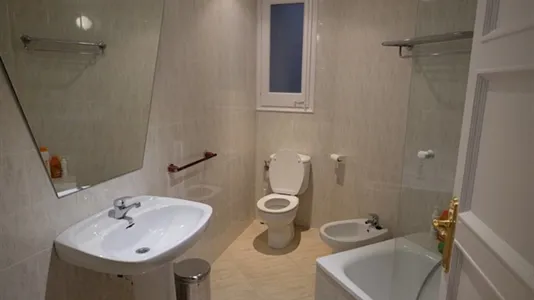 Rooms in Barcelona Eixample - photo 4