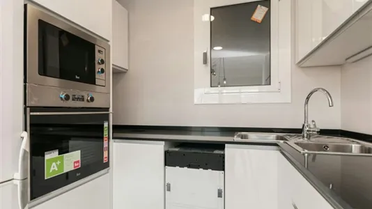 Rooms in Barcelona Eixample - photo 10