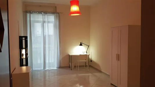 Rooms in Napoli Municipalità 4 - photo 4