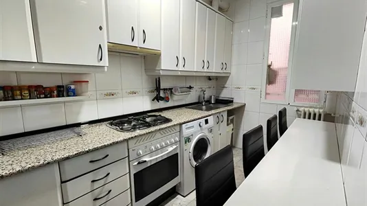 Rooms in Madrid Chamberí - photo 9