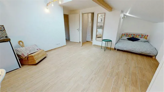 Rooms in Lyon - photo 1