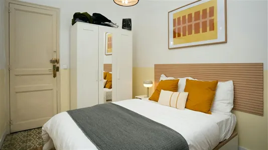 Rooms in Barcelona Eixample - photo 3