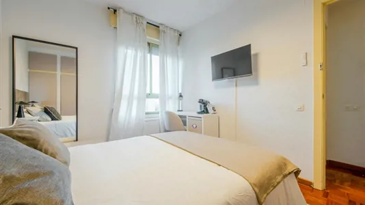 Rooms in Madrid Ciudad Lineal - photo 2