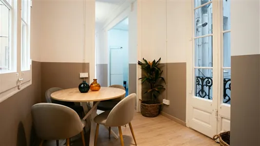 Rooms in Barcelona Eixample - photo 4