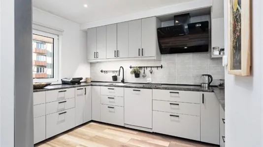 Houses in Degerfors - photo 1