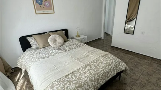 Rooms in Godelleta - photo 1