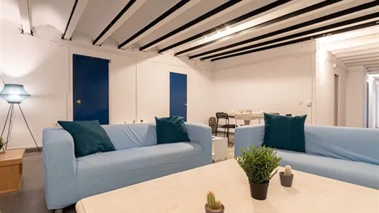Rooms in Barcelona Ciutat Vella - photo 6
