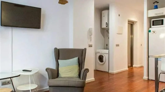 Apartments in Barcelona Ciutat Vella - photo 3