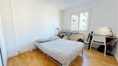 Room for rent in Grenoble, Auvergne-Rhône-Alpes