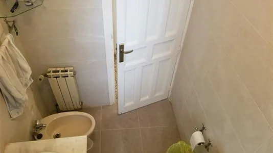 Rooms in Madrid Centro - photo 7