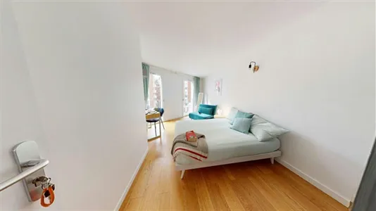 Rooms in Paris 19ème arrondissement - photo 3