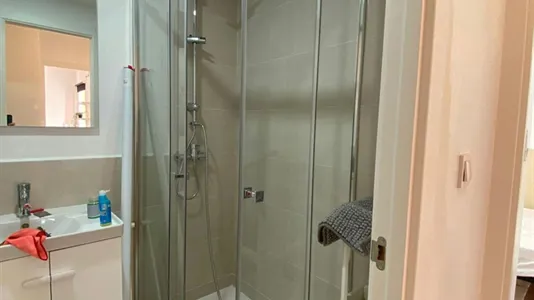 Rooms in Mislata - photo 9