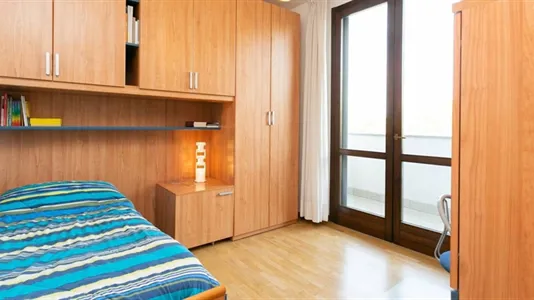 Rooms in Bernate Ticino - photo 1