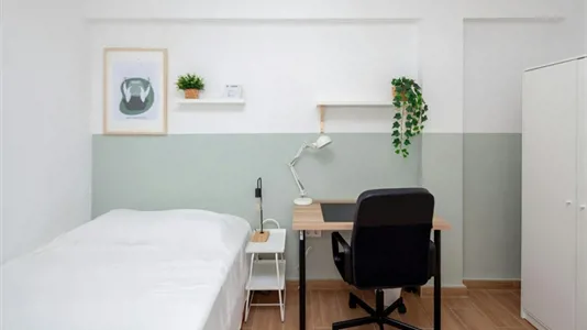 Rooms in Valencia Extramurs - photo 3