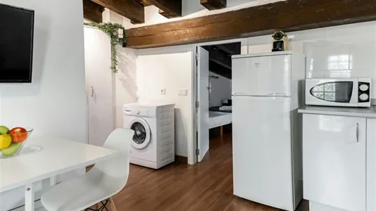 Apartments in Valencia Ciutat Vella - photo 7