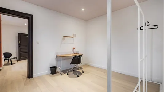 Rooms in Charleroi - photo 4