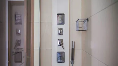 Room for rent in Milano Zona 9 - Porta Garibaldi, Niguarda, Milan