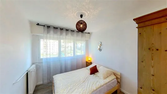 Rooms in Saint-Julien-en-Genevois - photo 1