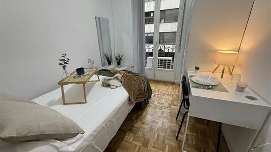 Rooms in Madrid Chamberí - photo 4