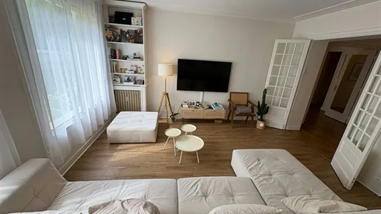 Apartments in Nanterre - photo 1