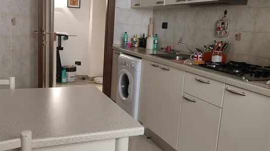 Rooms in Roma Municipio VIII – Appia Antica - photo 9