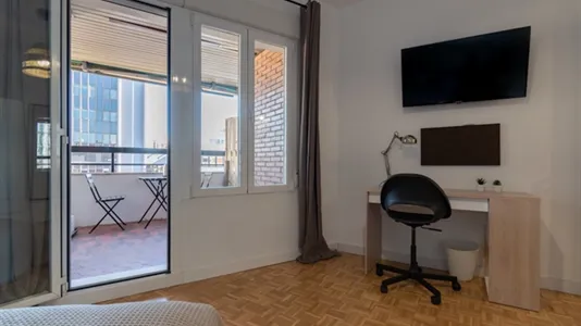 Rooms in Madrid Fuencarral-El Pardo - photo 6