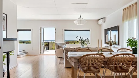 Houses in Götene - photo 2