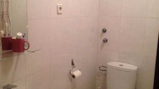 Rooms in Barcelona Ciutat Vella - photo 7