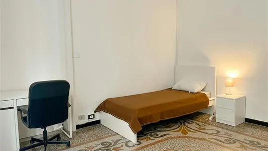 Rooms in Genoa - photo 2