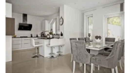 Houses in Södertälje - photo 8