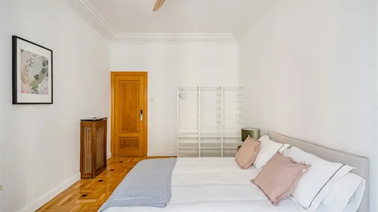 Rooms in Madrid Chamberí - photo 2