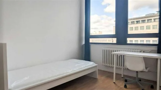 Rooms in Berlin Charlottenburg-Wilmersdorf - photo 1