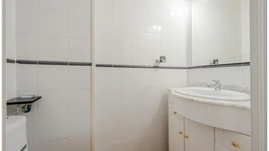 Rooms in Madrid Salamanca - photo 10