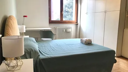 Room for rent in Milano Zona 6 - Barona, Lorenteggio, Milan