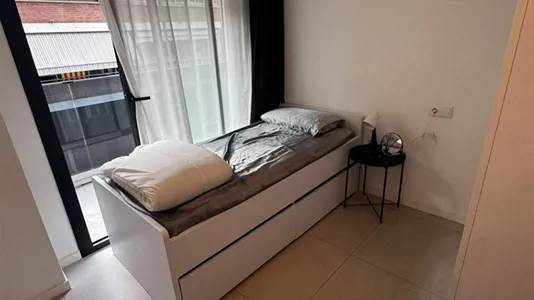 Rooms in Badalona - photo 3
