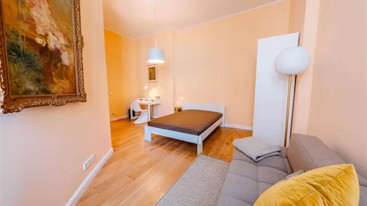 Rooms in Berlin Charlottenburg-Wilmersdorf - photo 1