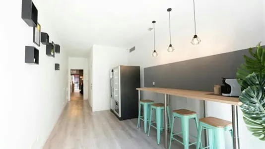 Rooms in Barcelona Ciutat Vella - photo 7