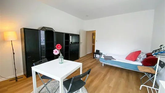 Apartments in Berlin Charlottenburg-Wilmersdorf - photo 4