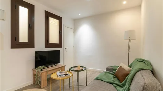 Rooms in Barcelona Ciutat Vella - photo 3