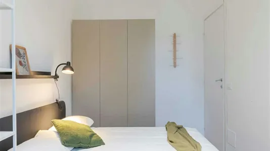 Rooms in Milano Zona 8 - Fiera, Gallaratese, Quarto Oggiaro - photo 1