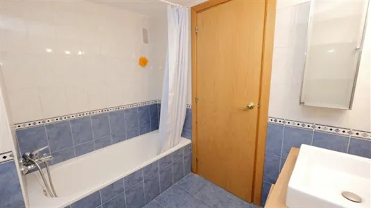 Rooms in Barcelona Ciutat Vella - photo 9