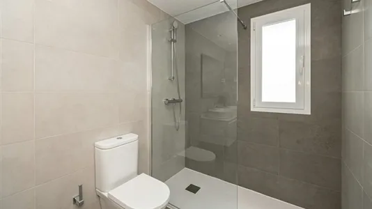 Rooms in Madrid Chamartín - photo 9