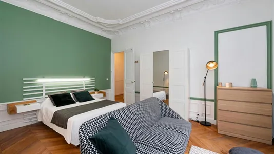 Rooms in Paris 16éme arrondissement (North) - photo 2