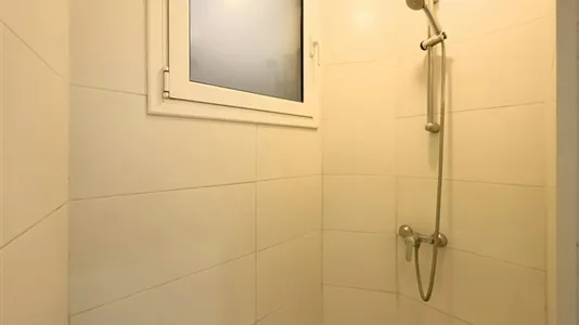 Rooms in Barcelona Ciutat Vella - photo 6