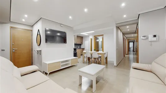 Rooms in Castellón de la Plana/Castelló de la Plana - photo 4