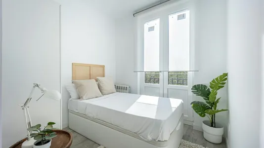 Rooms in Madrid Centro - photo 1