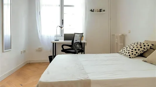 Rooms in Madrid Chamberí - photo 10
