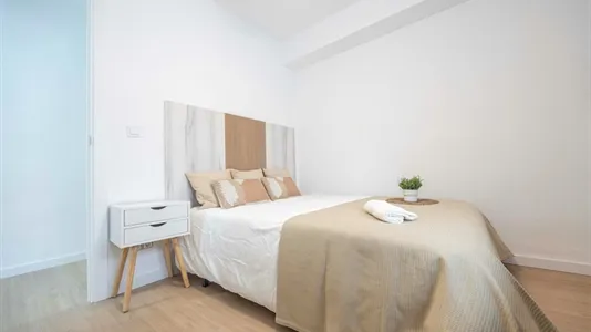 Rooms in el Camí de Vera - photo 2